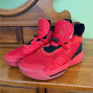 Nike Air Jordan XXXIII University Red sneakers boys 6.5 Y shoes basketball